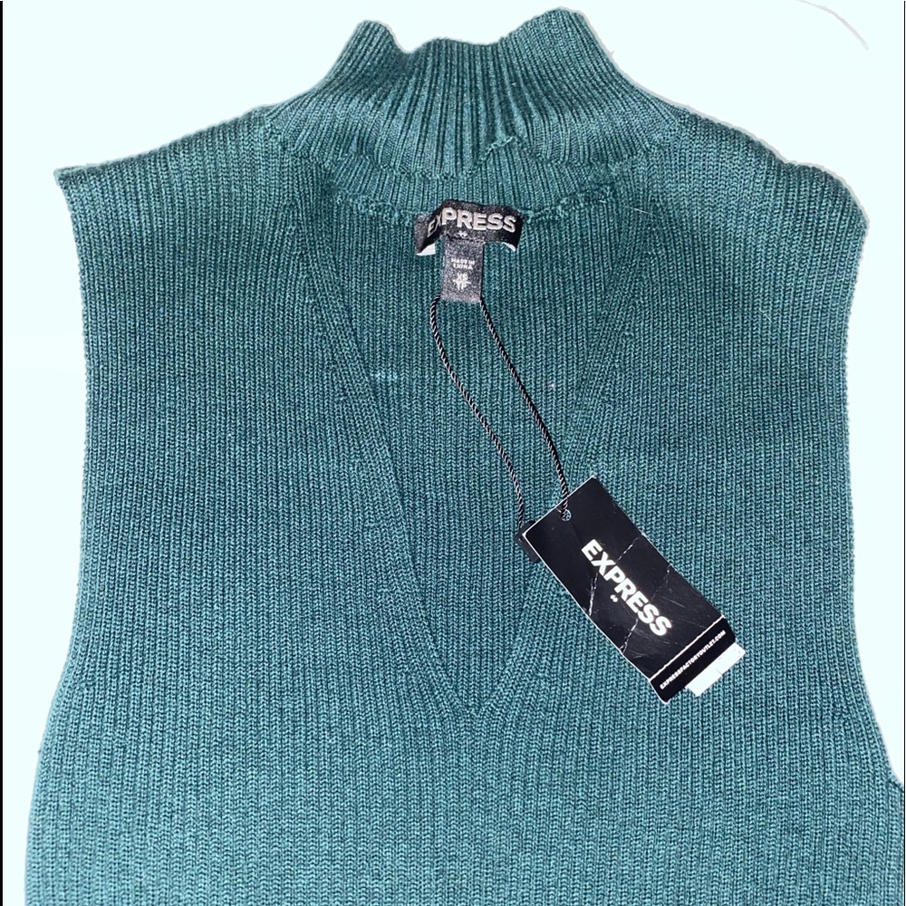 Express Sweater - Picture 3 of 3